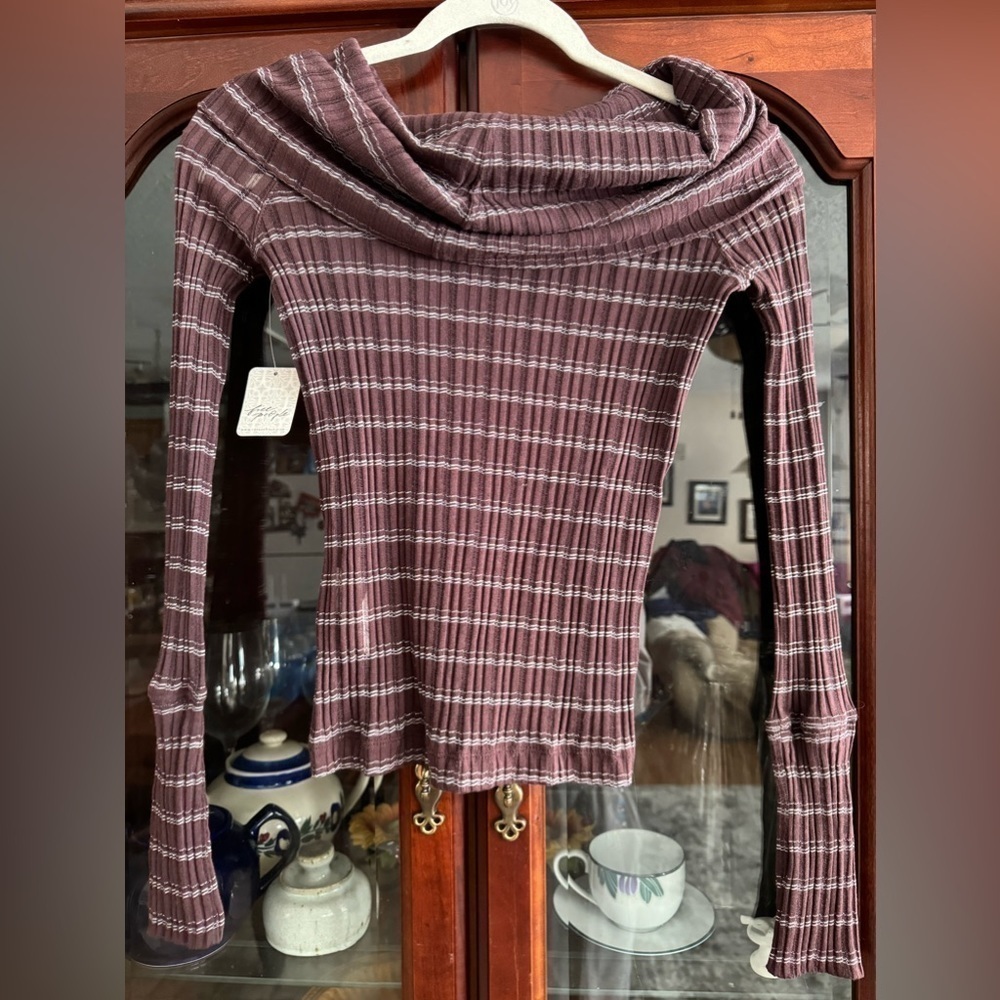 Free People Brown Blouse very light weight and fitting - Picture 4 of 4